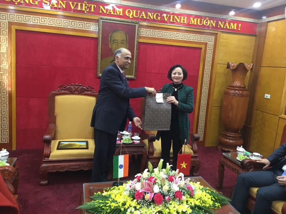 Ambassador calls on Party Secretary of Yen Bai province